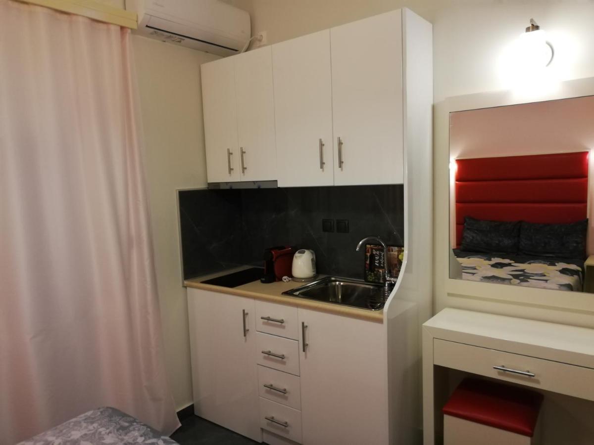 Spiros Rooms Kastrosikia Eksteriør bilde