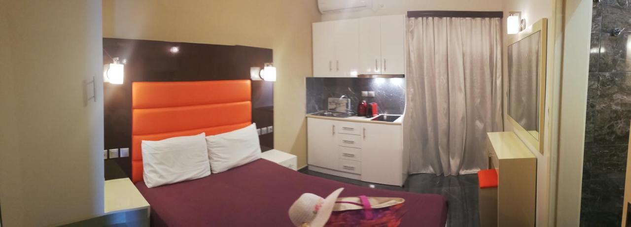 Spiros Rooms Kastrosikia Eksteriør bilde